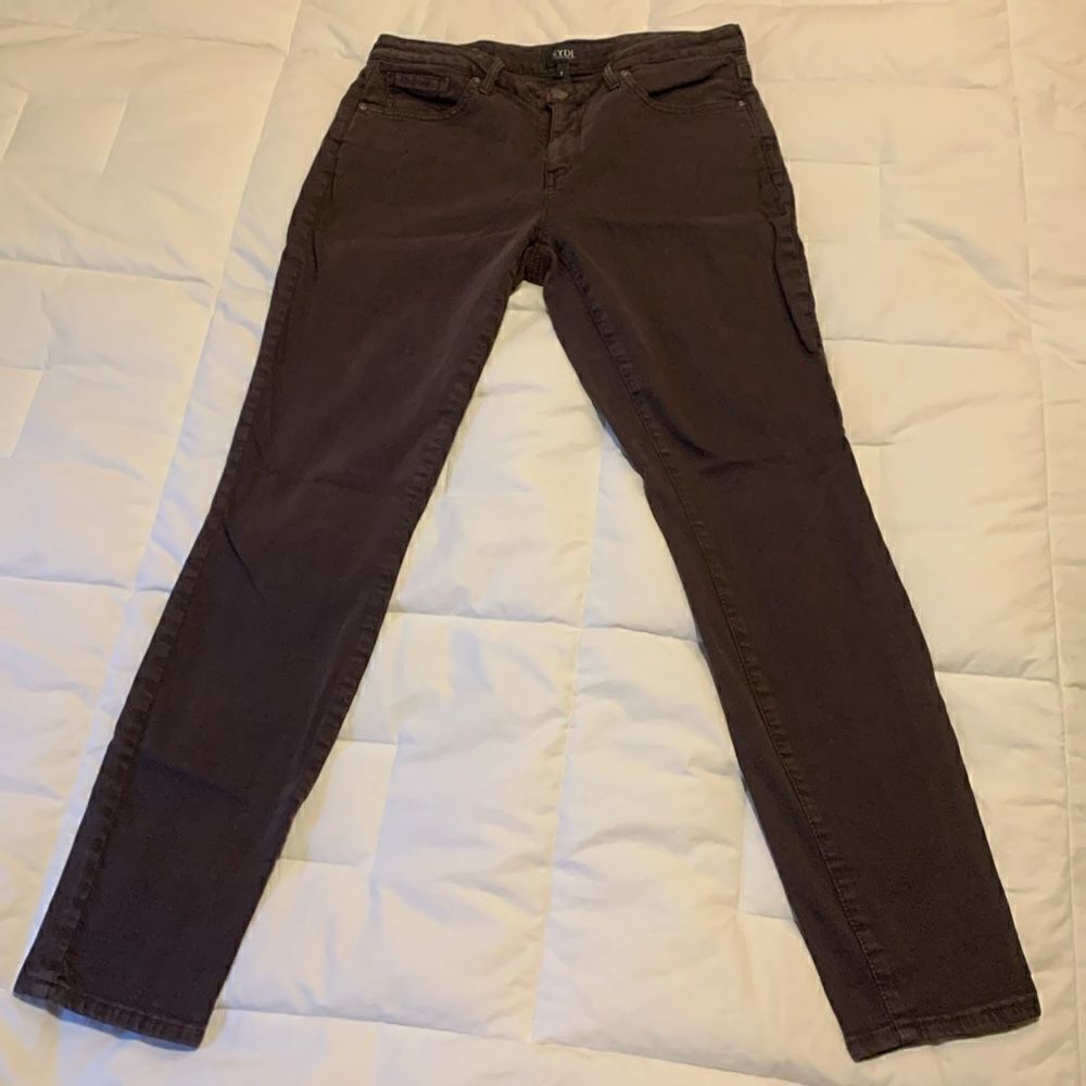 NYDJ, great condition, size 8, AMO SKINNY, lift-tuck technology, brown